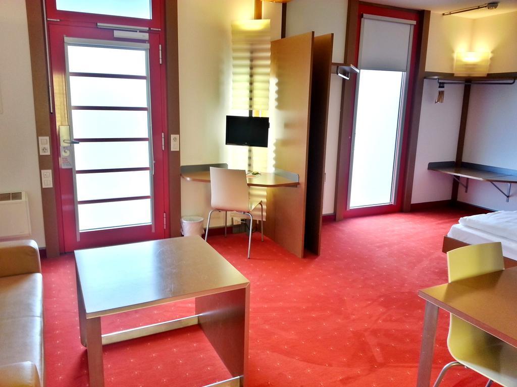 Orange Wings Krems Hotell Rum bild